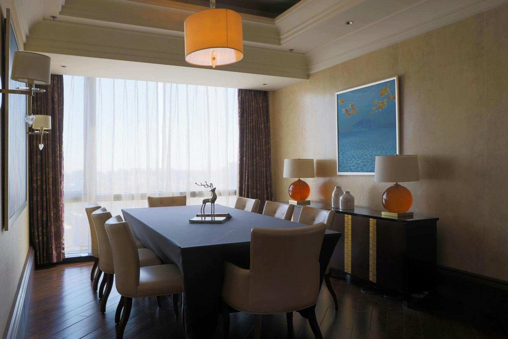 Renaissance Capital Hotel
